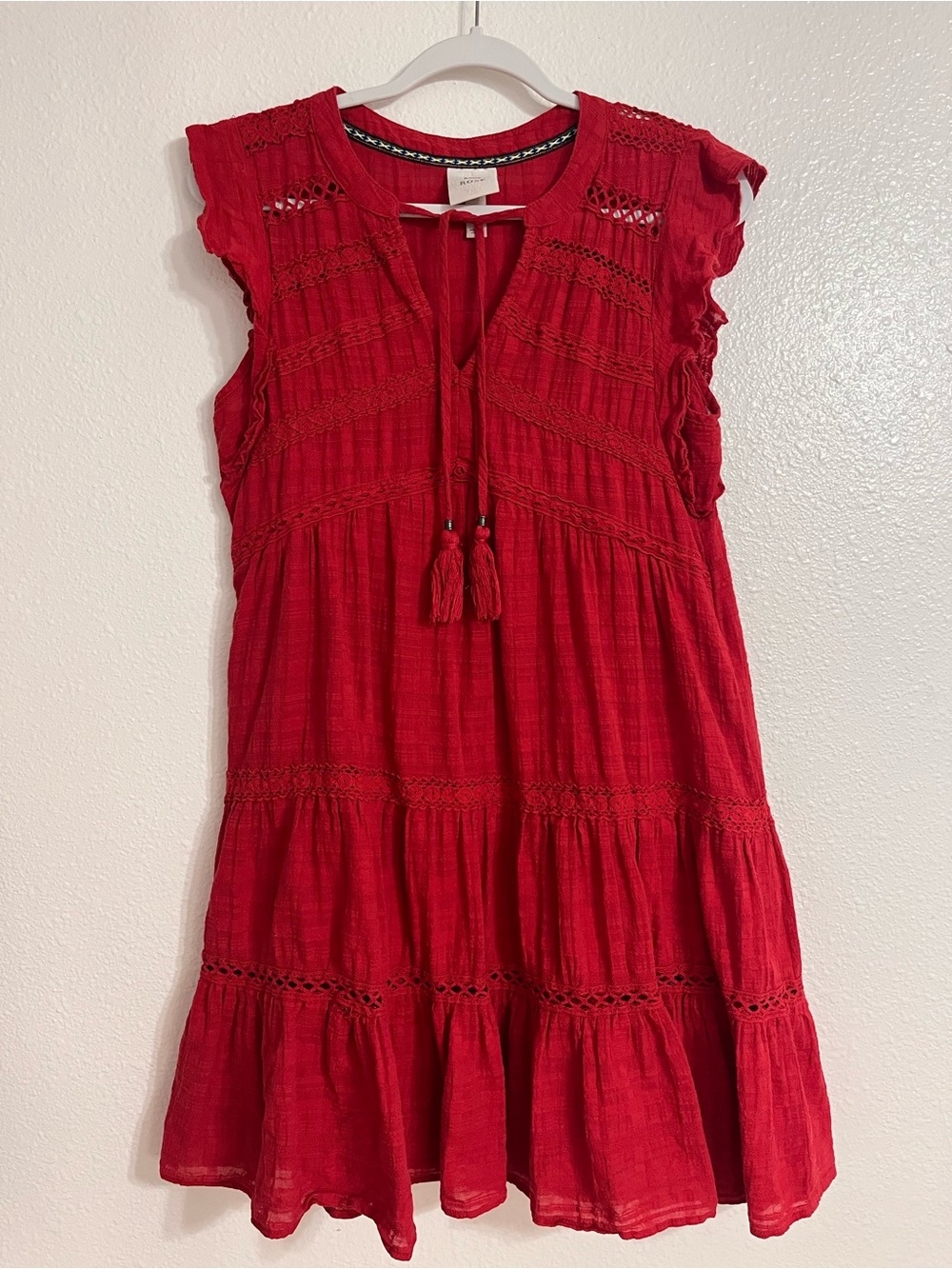 Knox Rose Red Tiered Tassel Dress Sz M Flutter Sleeves Boho Crochet Rodeo
